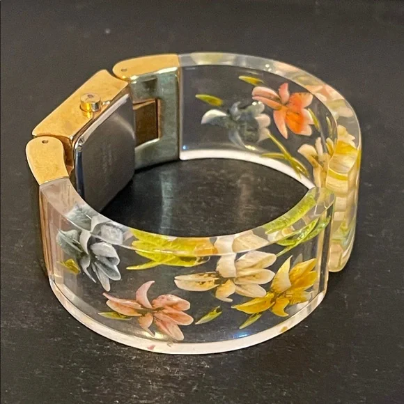 Vintage Joan Rivers Classic Floral Acrylic Cuff Watch *WORKS* - Picture 6 of 7